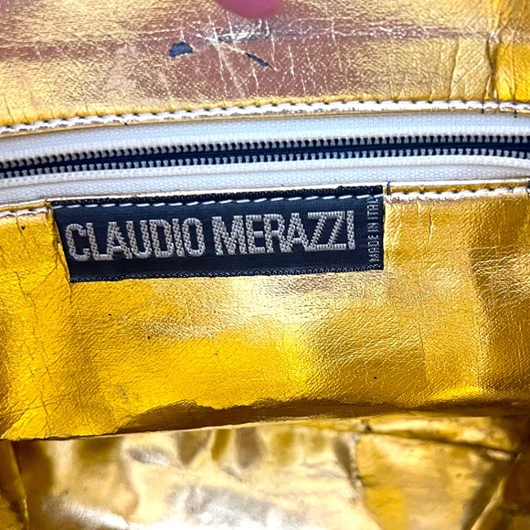 Claudio Merazzi Italian shoulder bag with flashy gold hardware. Hobo style cinch - Picture 7 of 8